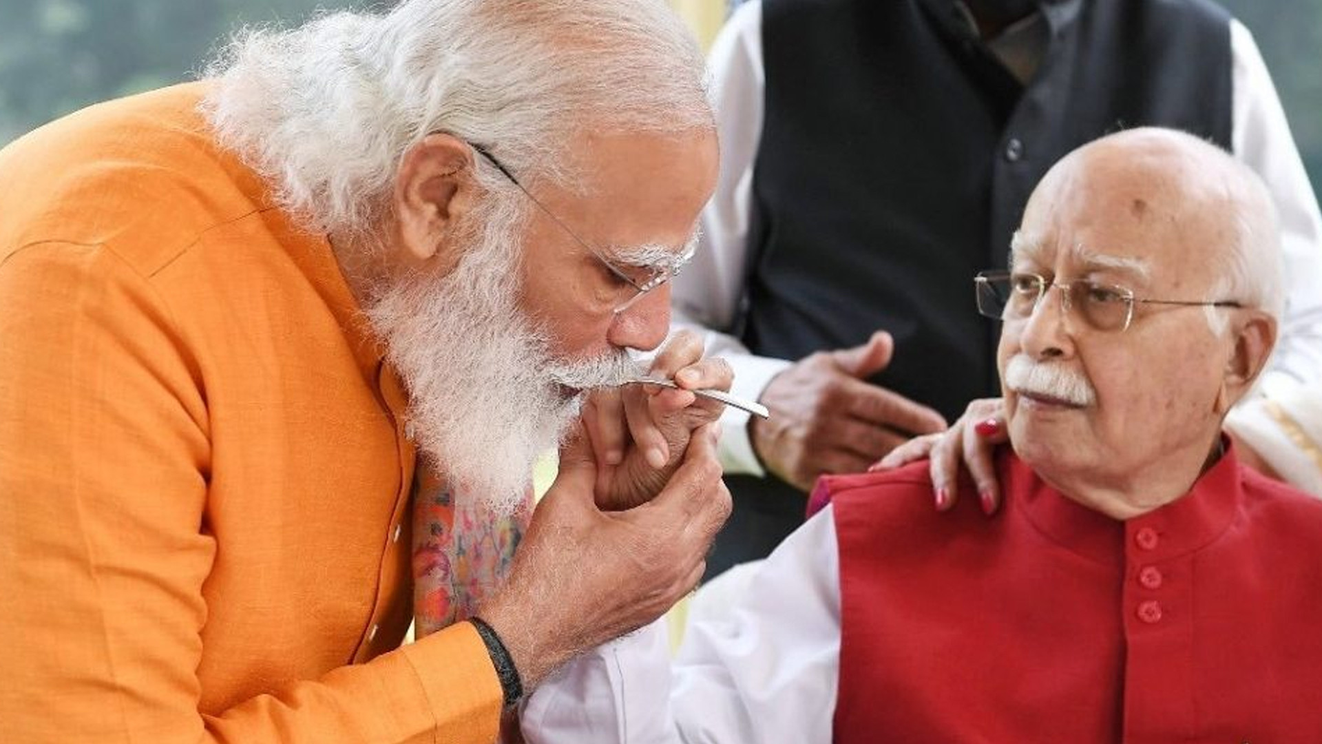 भाजपा नेता आडवाणीलाई देशकै सर्वोच्च सम्मान दिने प्रधानमन्त्री मोदीको घोषणा